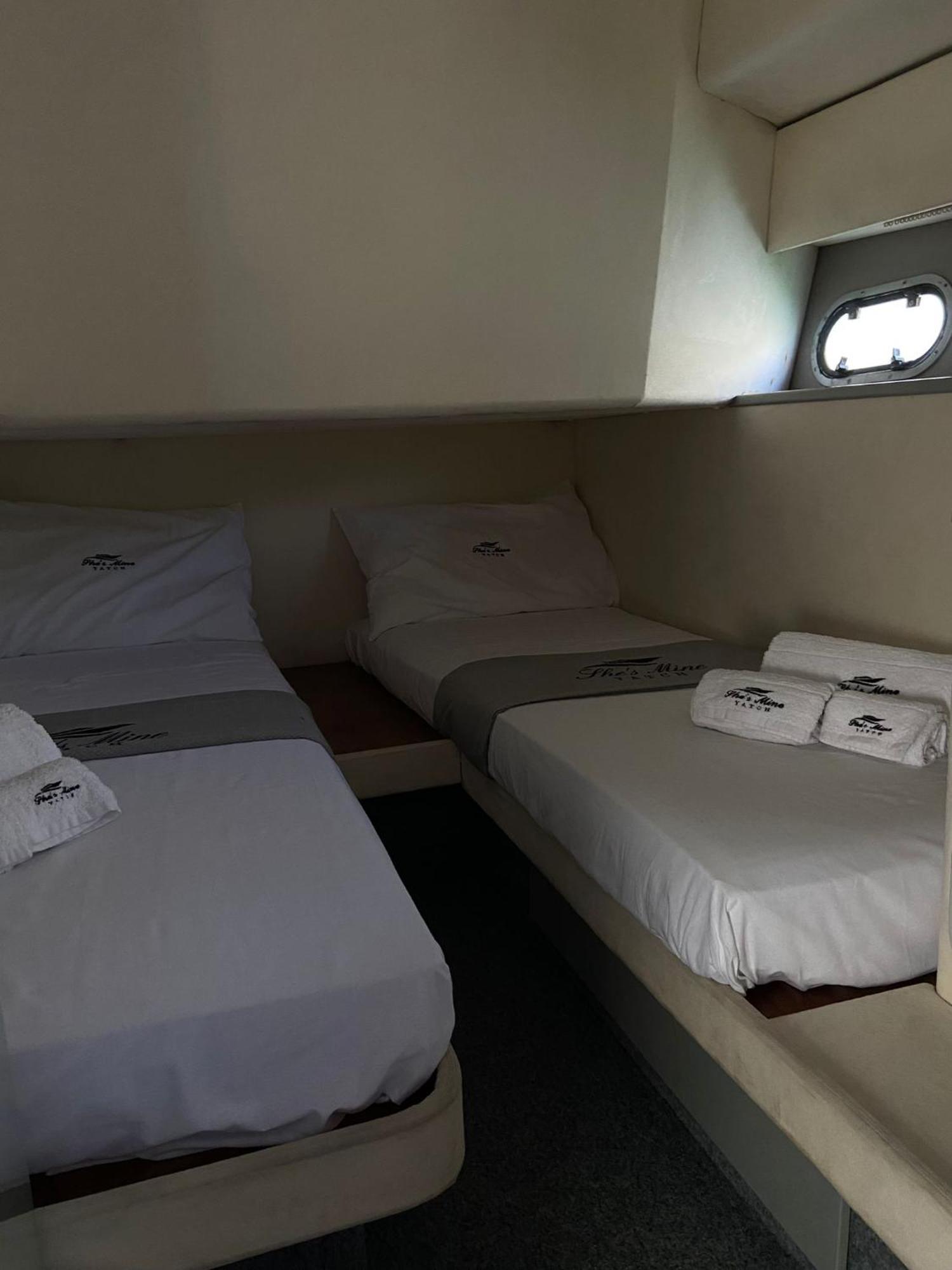 She'S Mine Yacht Hotel Catania Exterior photo